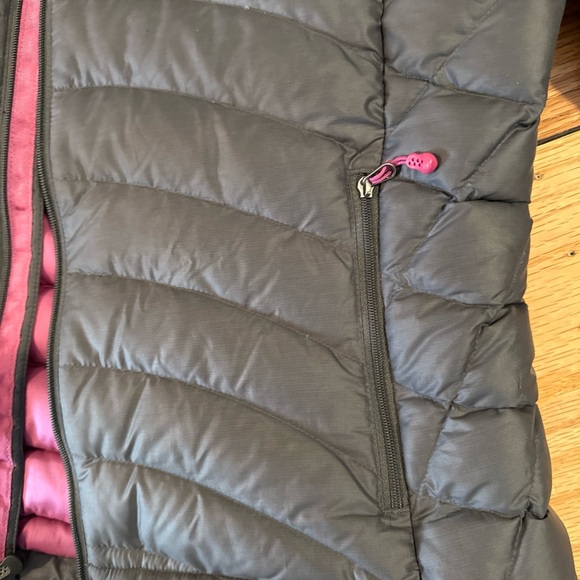 Patagonia Down Women's Sz M Gray Puffer Jacket - Picture 13 of 15